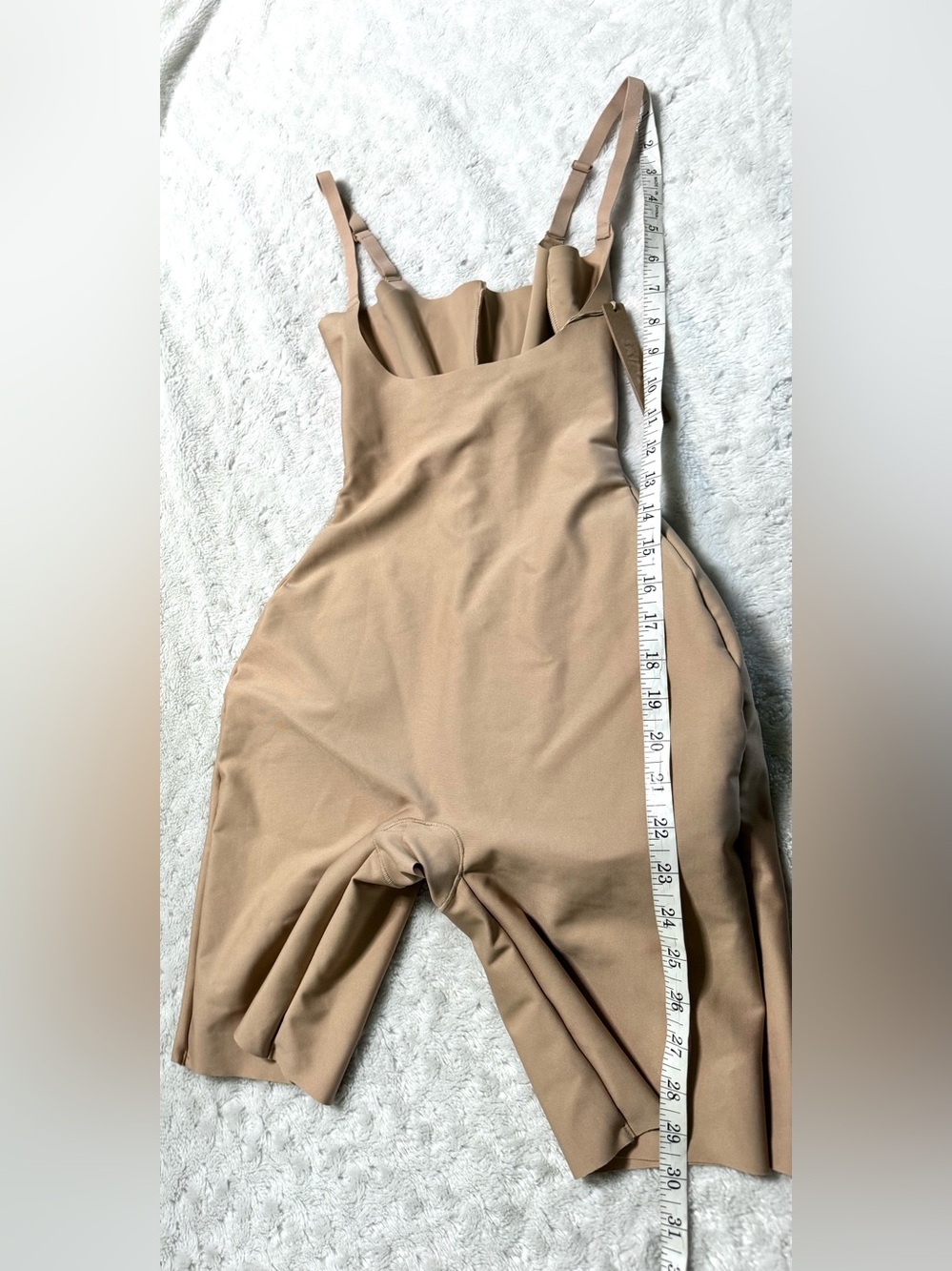 NWT- SKIMS BODY BUTT LIFTING OPEN BUST BODYSUIT Shape wear - Picture 15 of 15